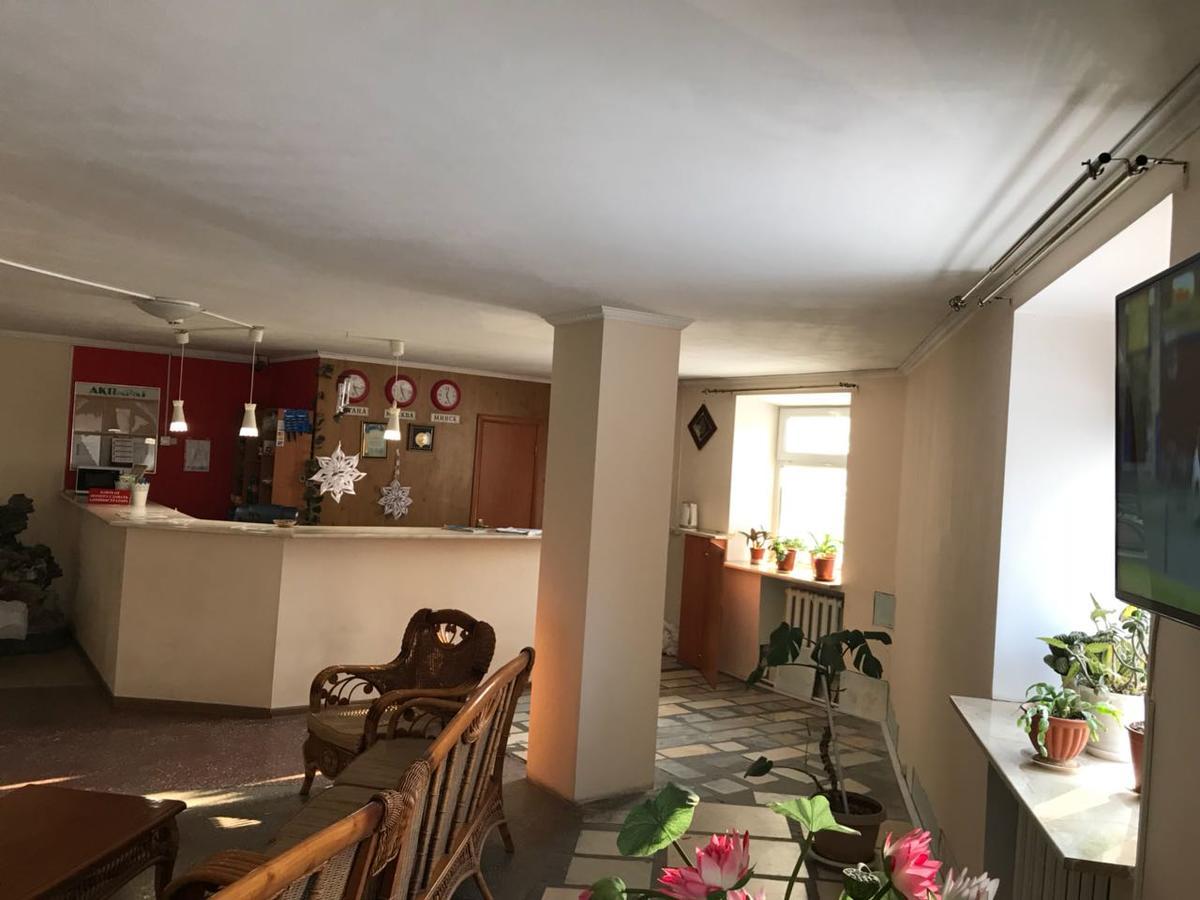 Turist Hotel Karagandy Buitenkant foto