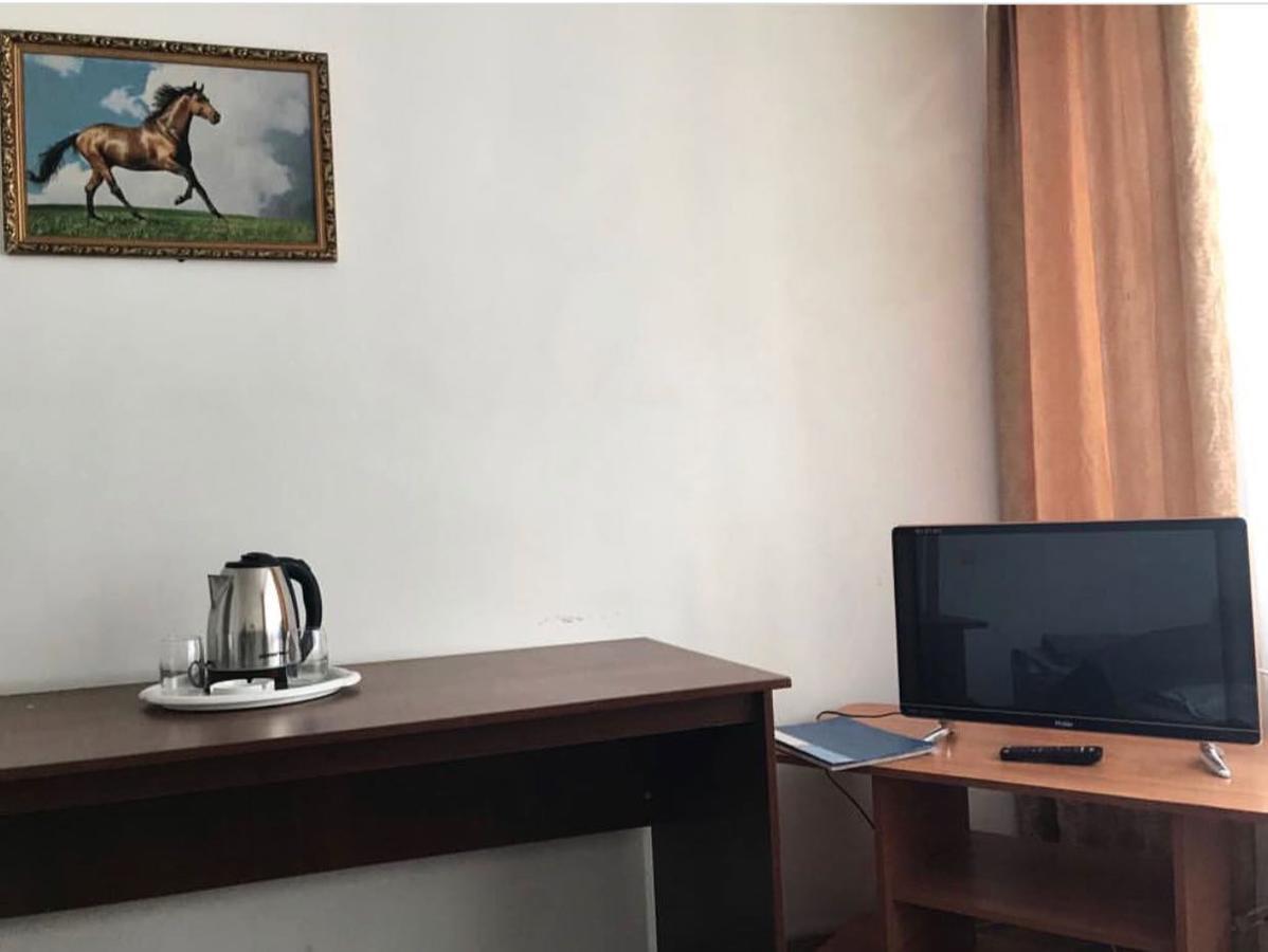 Turist Hotel Karagandy Buitenkant foto